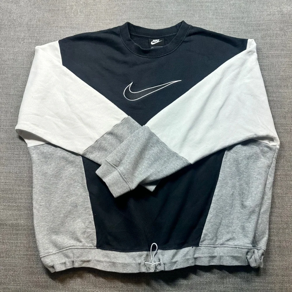 Nike Sweatshirt Womens XL Black White Grey  Cinch Hem Colorblock Logo
